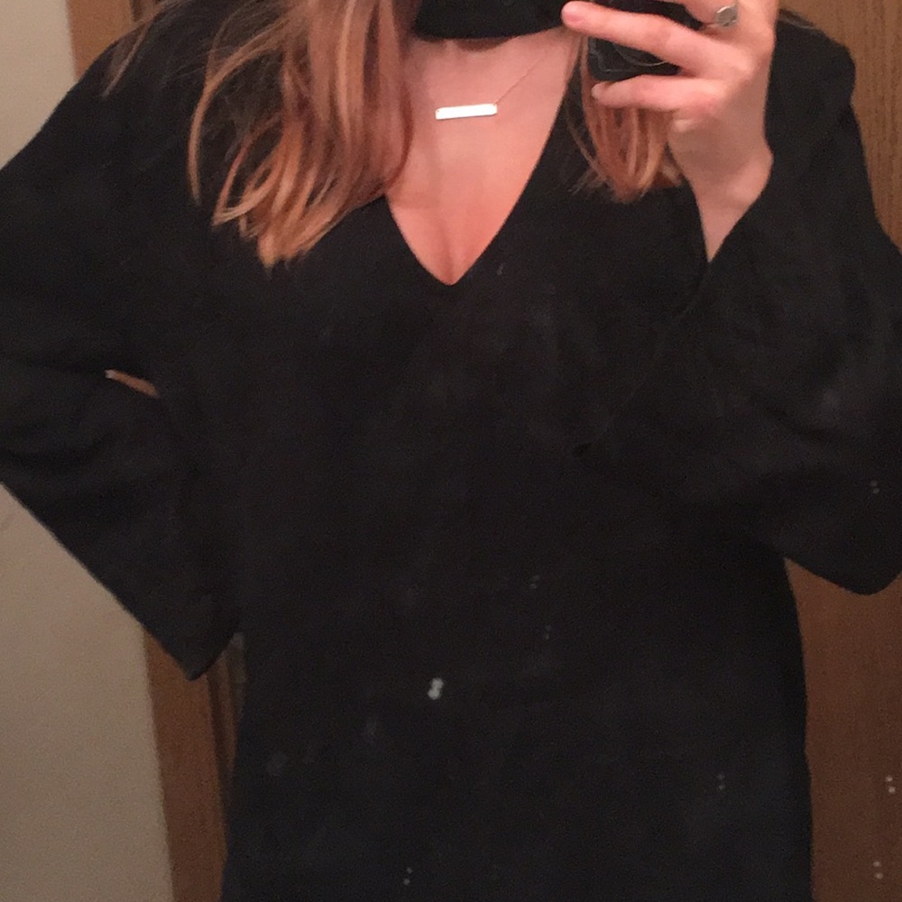 Key Hole Black Top!